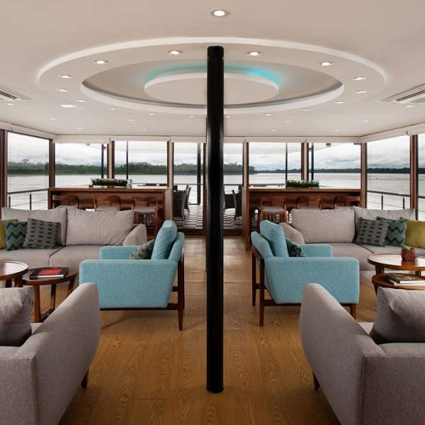 Le lounge-bar : un espace chaleureux et convivial
