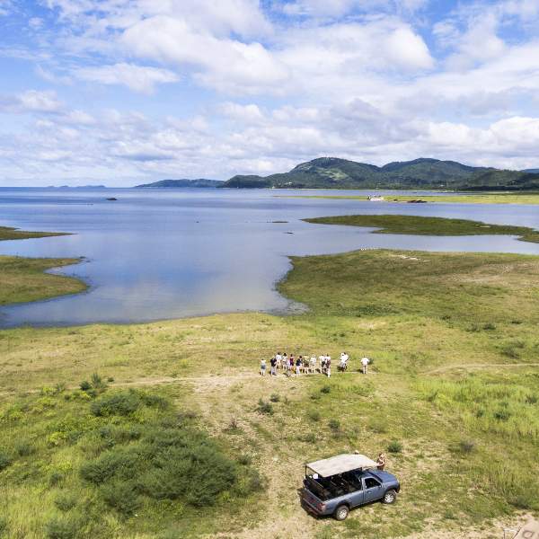Le lac Kariba et ses rivages peuplés d'animaux sauvages