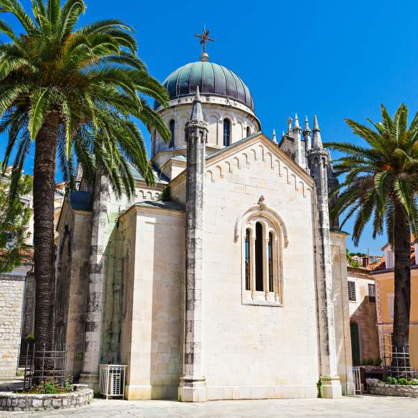 L'église Saint-Michel D'Archange située dans la vieille ville de Herceg Novi