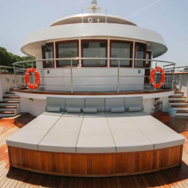Détendez-vous sur le sun deck