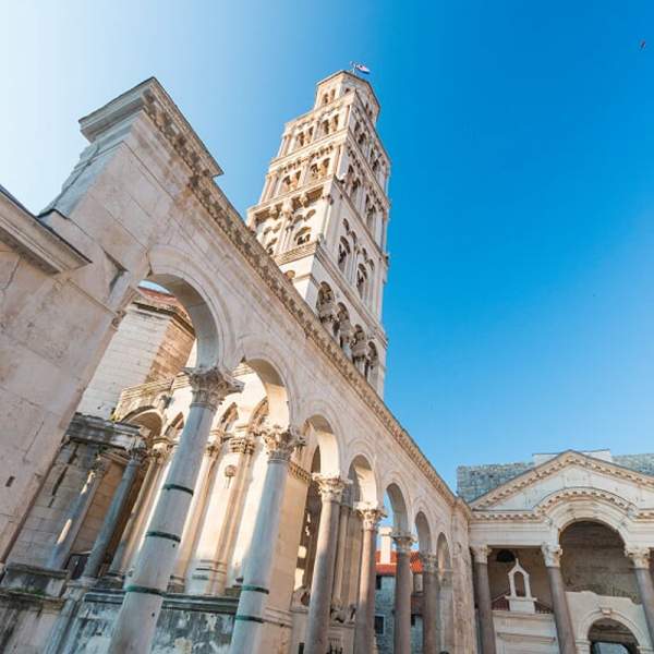 La célèbre tour de la cloche à Split