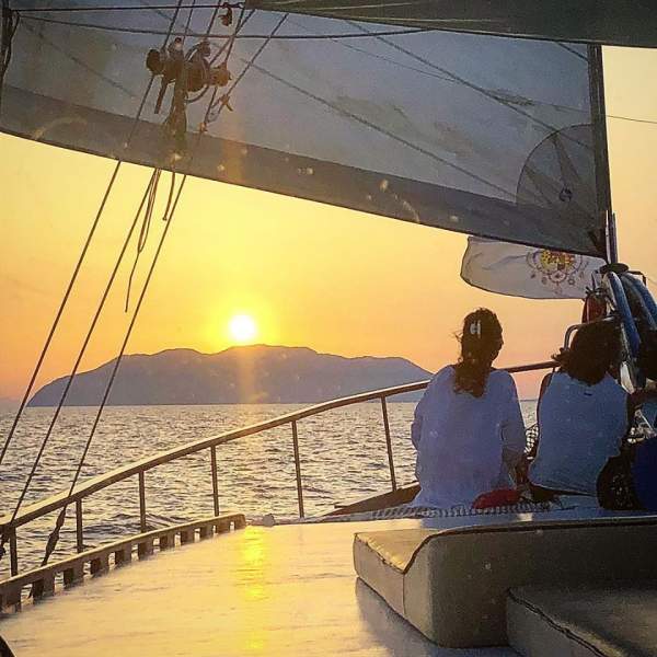 Laissez-vous envouter par les sublimes couchers de soleil