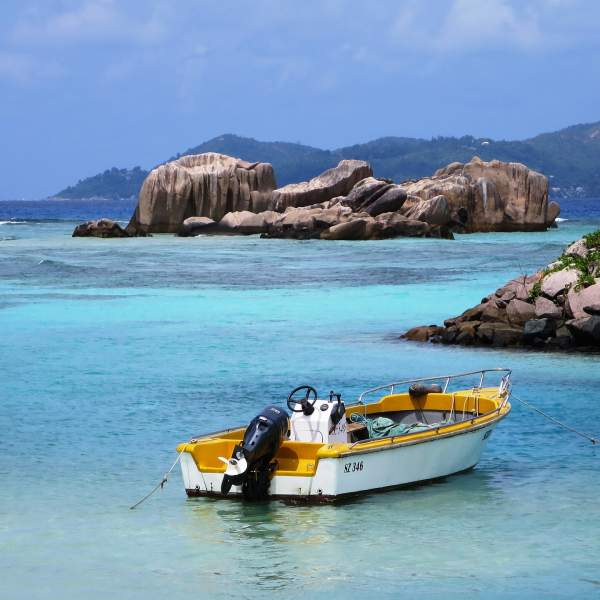 La Digue et son eau turquoise