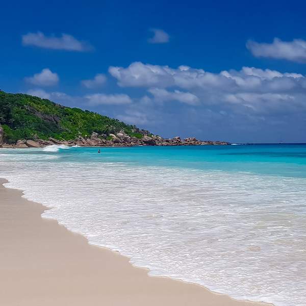 Profitez de la tranquillité de la plage de Petite Anse