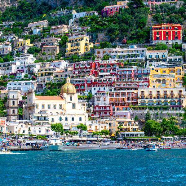 Découvrez la ville colorée de Positano