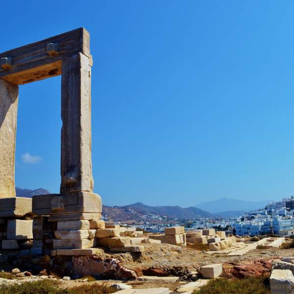 La Portara véritable emblème de Naxos