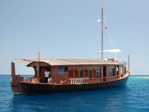 Les Maldives en Dhoni traditionnel