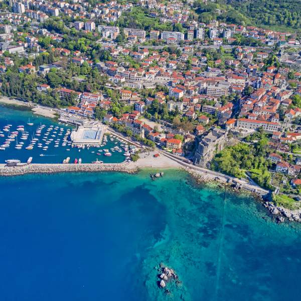 Explorez la belle ville d'Herceg Novi