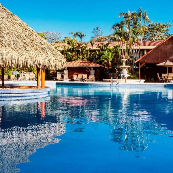 Au Double Tree Cariari, la piscine est là pour vous rafraîchir