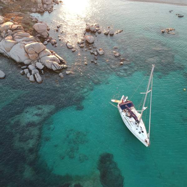 Des navigations dans les eaux claires