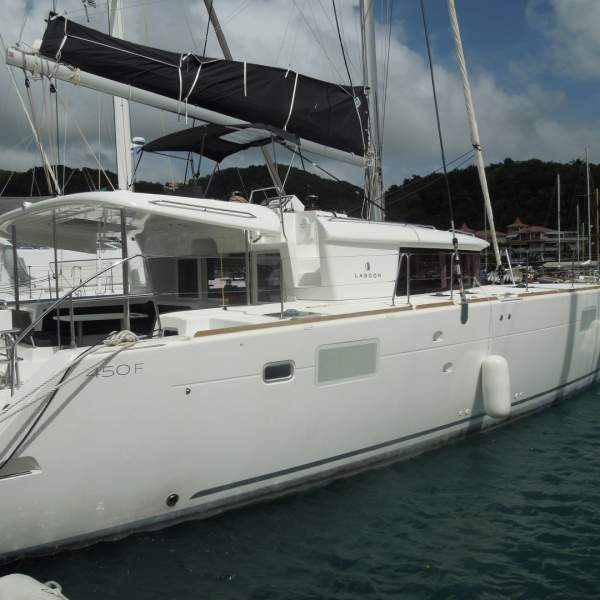 Lagoon 450F