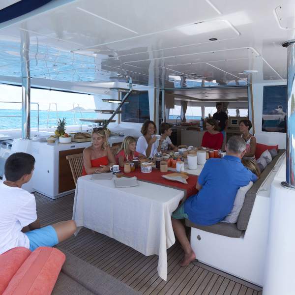 Des repas conviviaux autour de la grande table