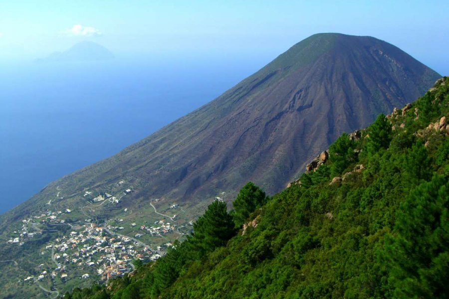 de Lipari à Salina (11 milles)