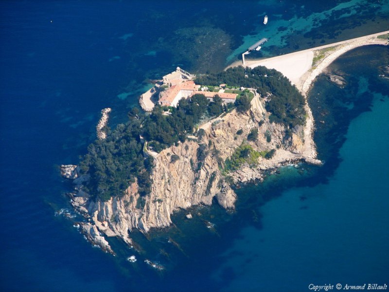 Jour 3: Rade sud de la Badine – Plages de Brégançon, 8 MN