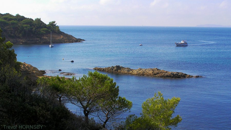 Jour 5: Anse de Cavalière – Baie de Briande, 10 MN