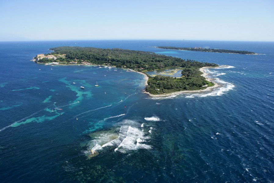 Jour 2 - Baie d'Agay - Iles de Lerins (10 milles)