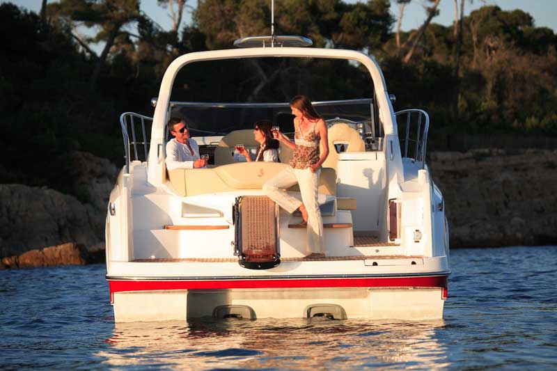 Fiesta sur un bateau
