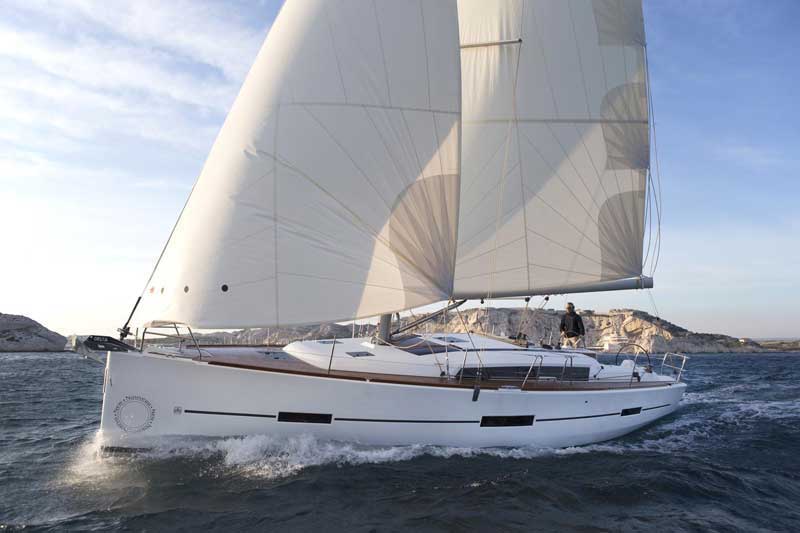 louer-son-voilier-catamaran-ou-bateau-moteur