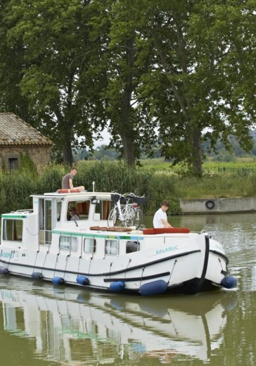 Location Péniche Méditerranée